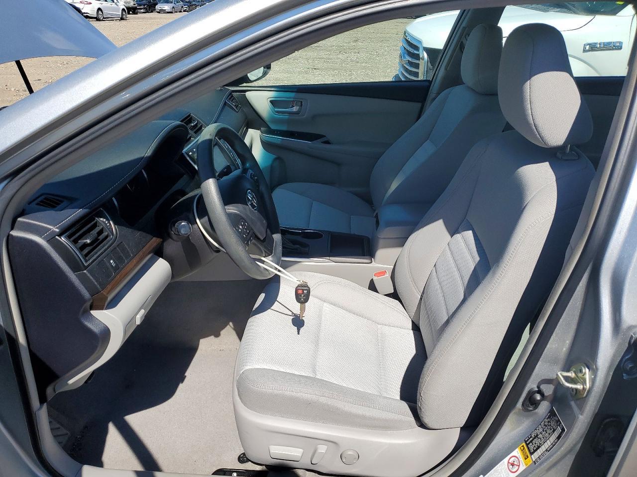 2016 Toyota Camry Le - Фото 7