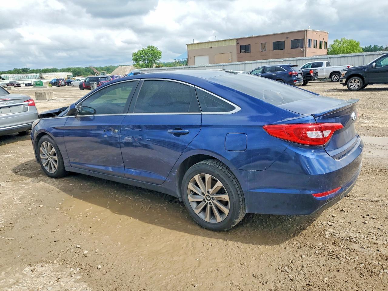 2017 Hyundai Sonata Se - Фото 2