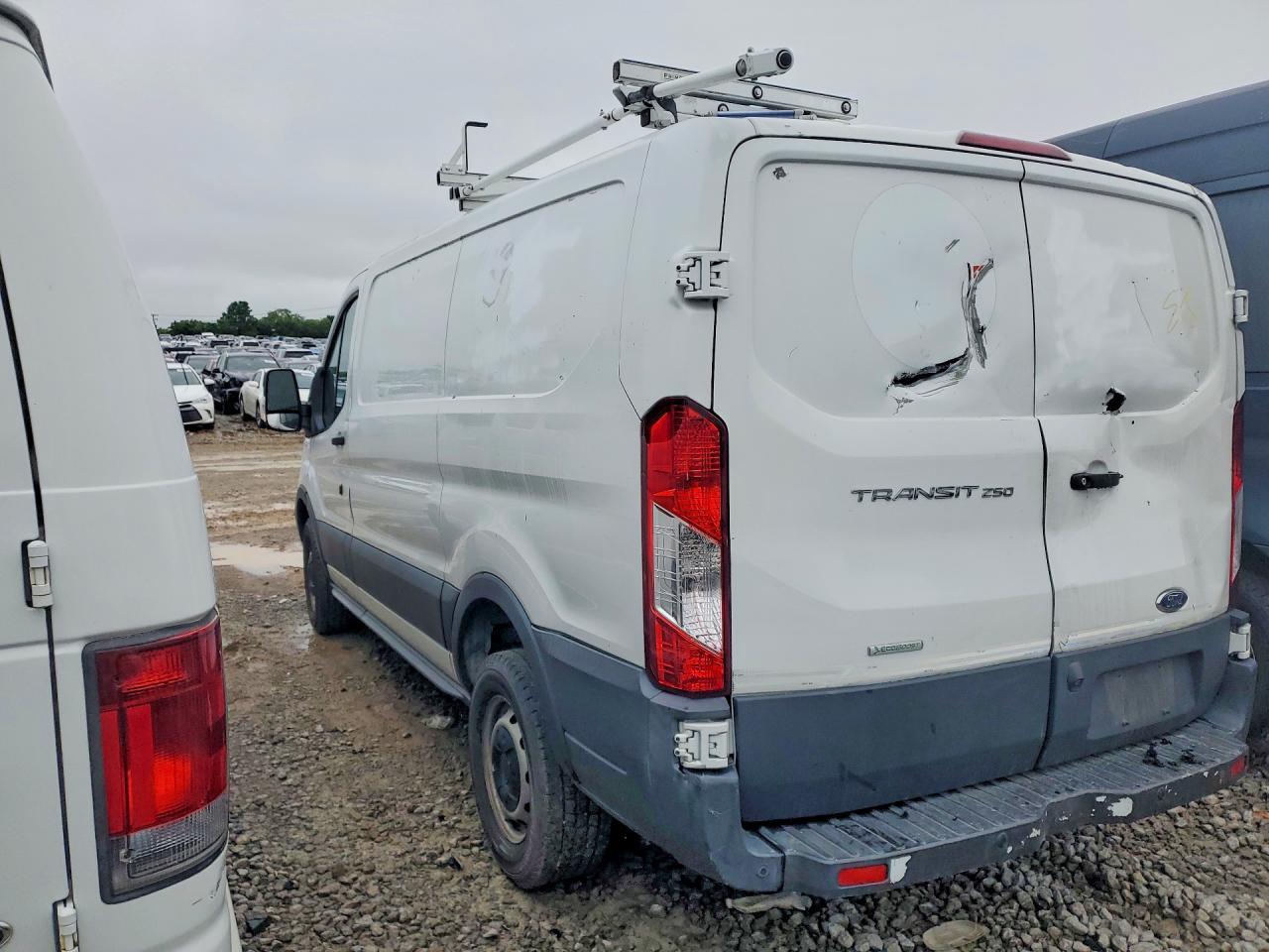 2018 Ford Transit T- - Delivery Van - Image 2