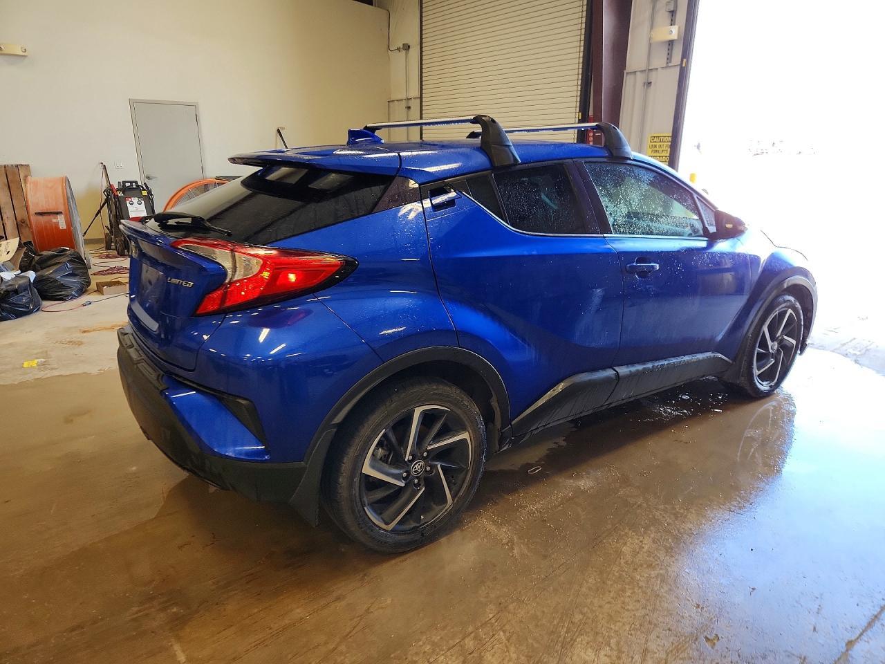 2022 Toyota C-Hr Limited - Image 3