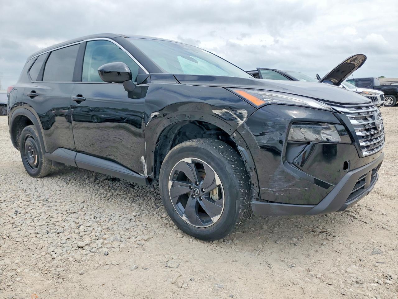 2024 Nissan Rogue Sv - Image 4