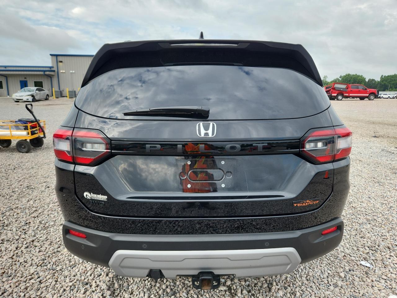 2025 Honda Pilot Trailsport - Image 6