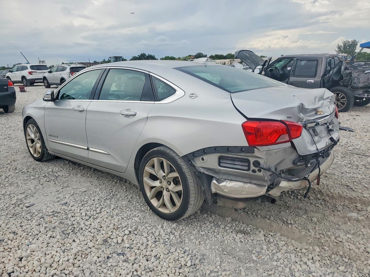 2019 Chevrolet Impala Premier - Фото 2