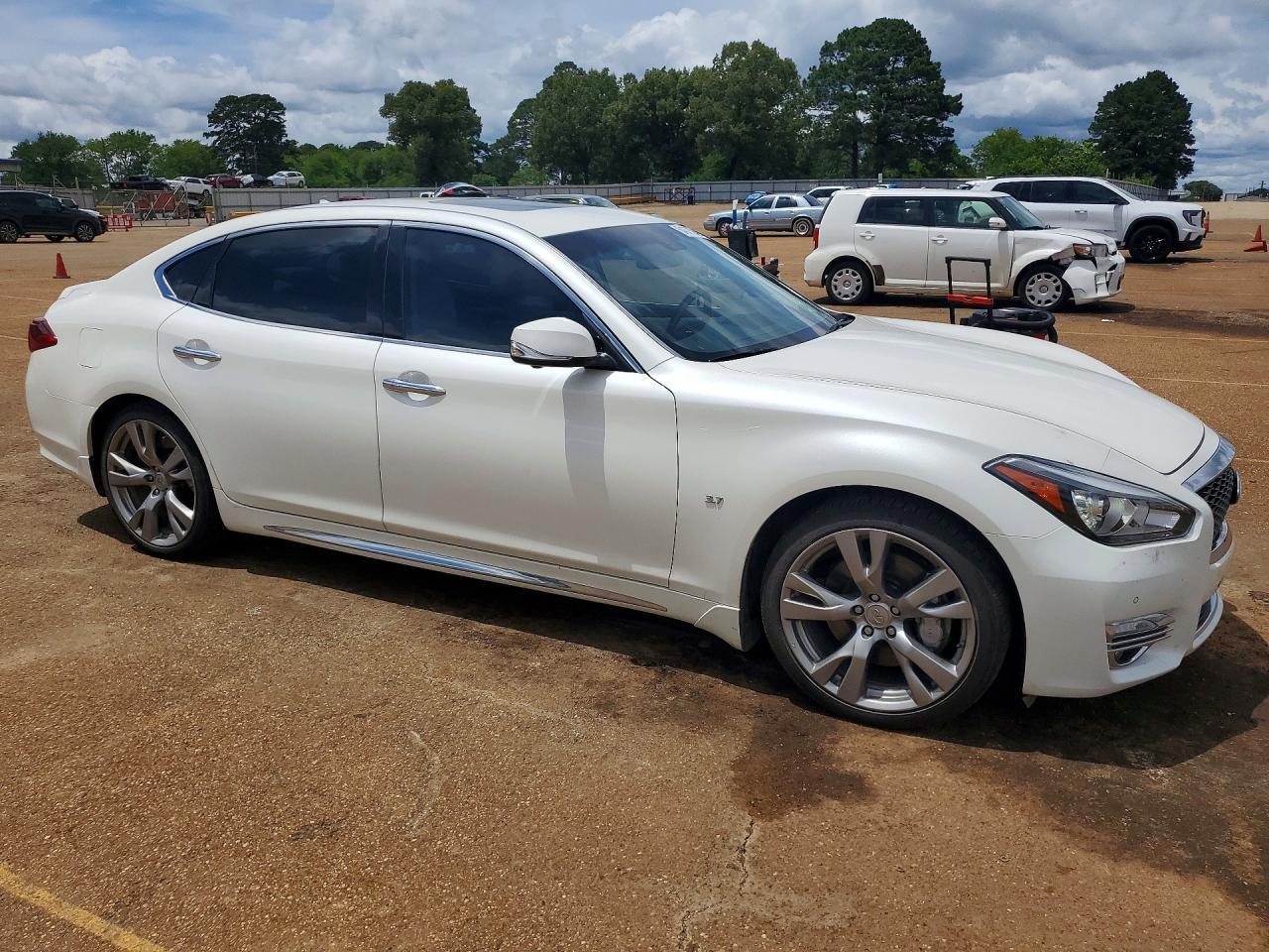 2017 Infiniti Q70L 3.7 - Image 4