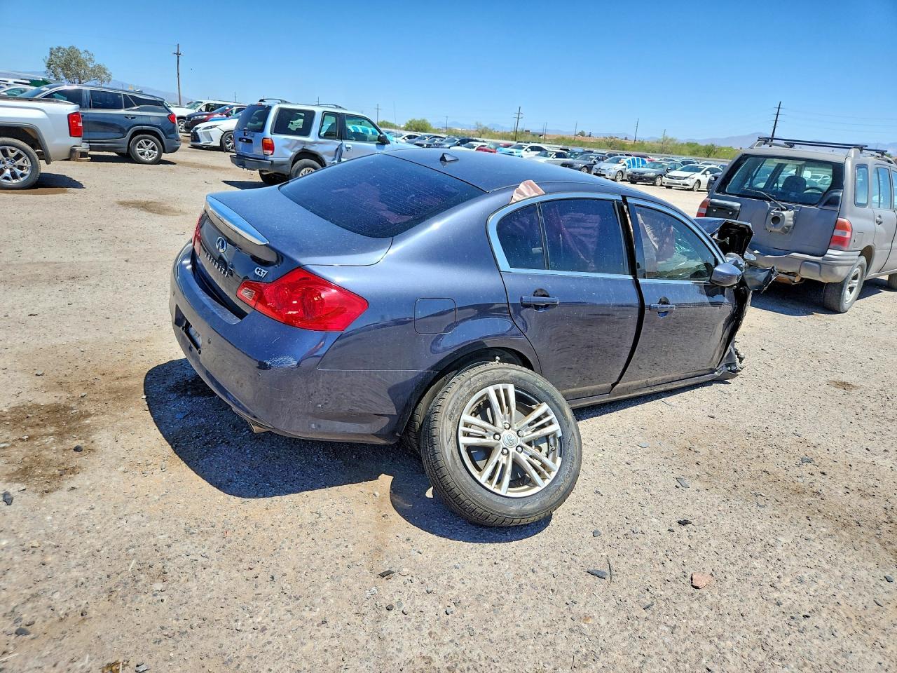 2011 Infiniti G37 Sedan Journey - Image 3