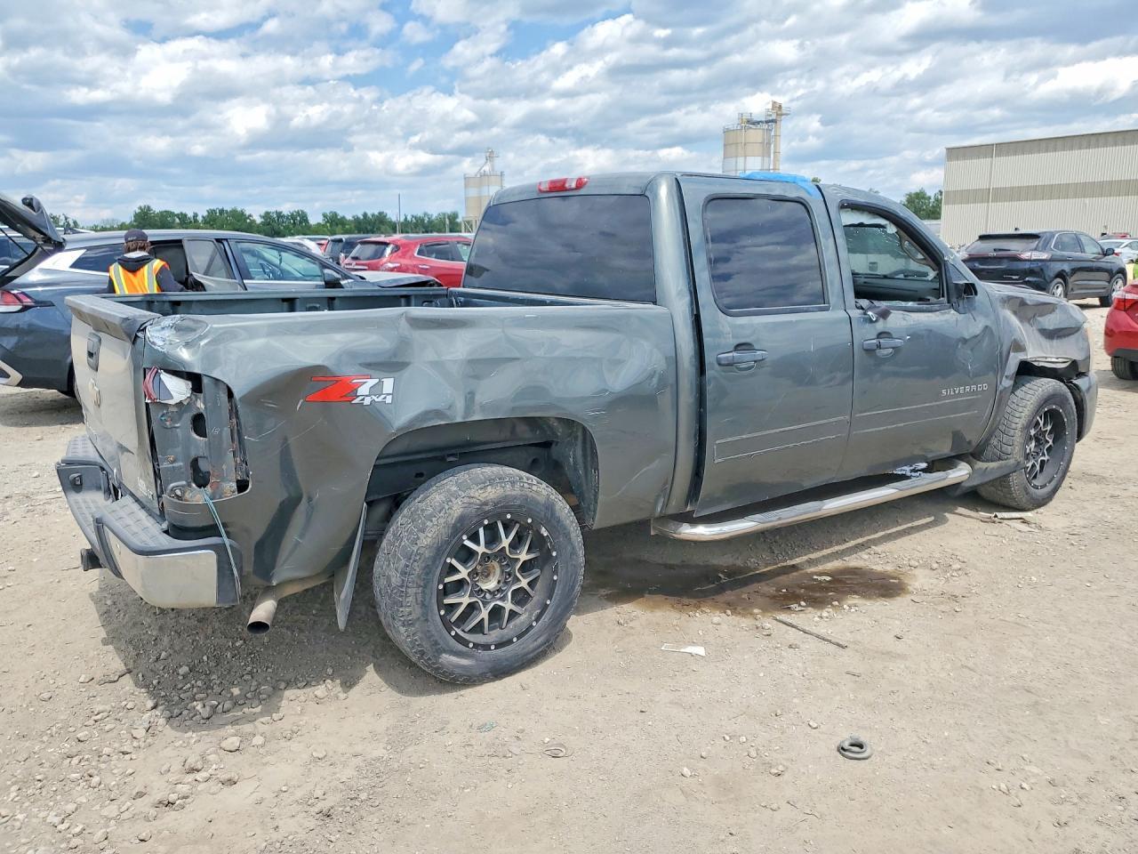 2011 Chevrolet Silverado K1500 Lt - Фото 3