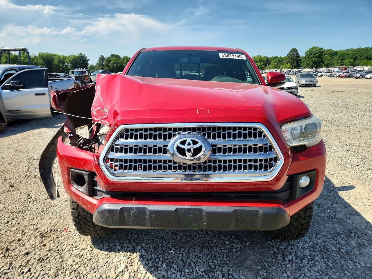 2016 Toyota Tacoma Trd Off-Road - Image 5