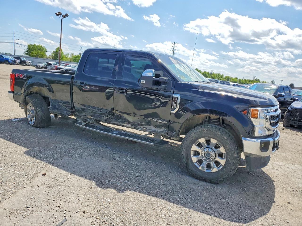 2022 Ford F250 Super Duty - Фото 4