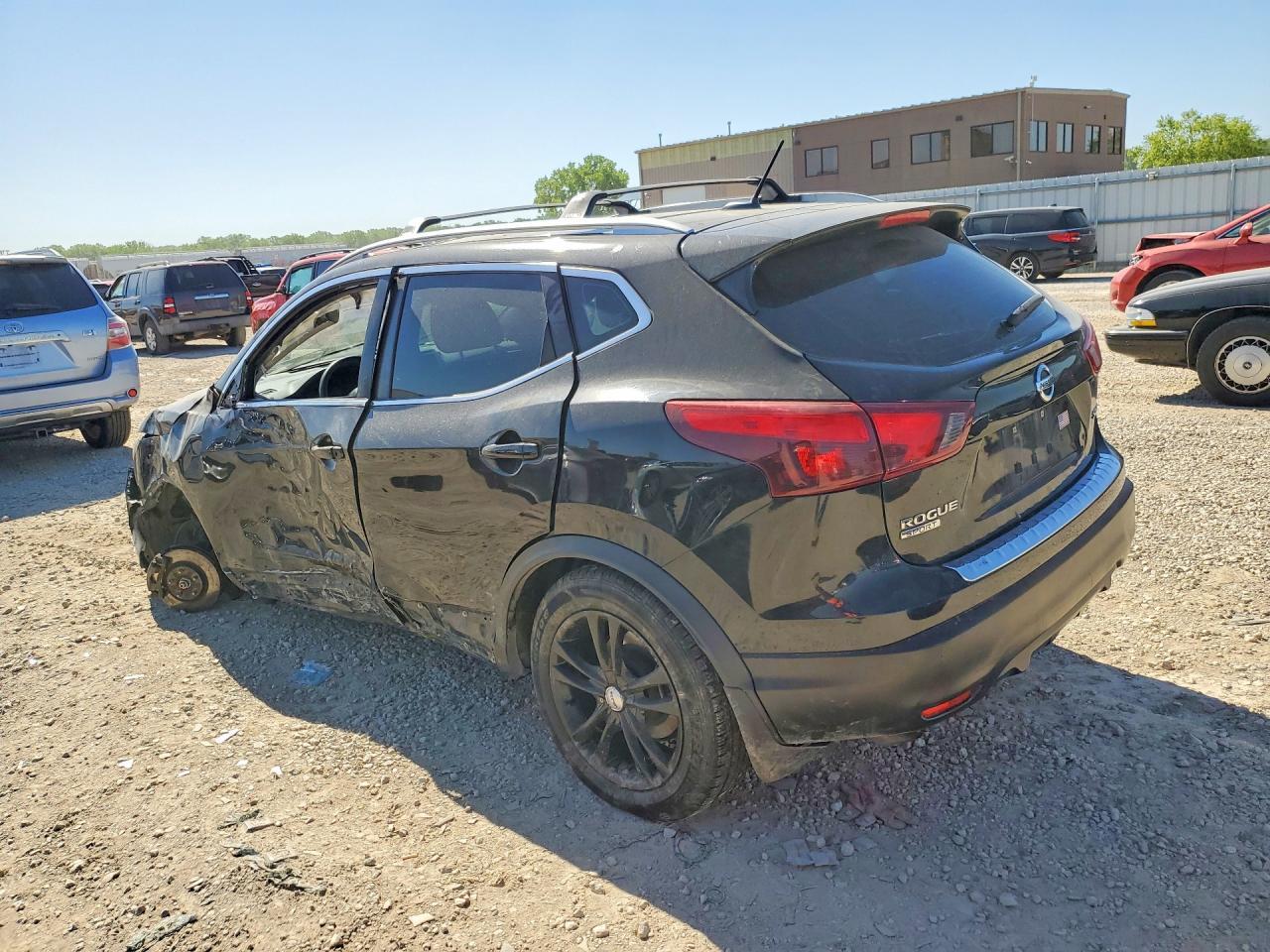 2018 Nissan Rogue Sport Sv - Фото 2