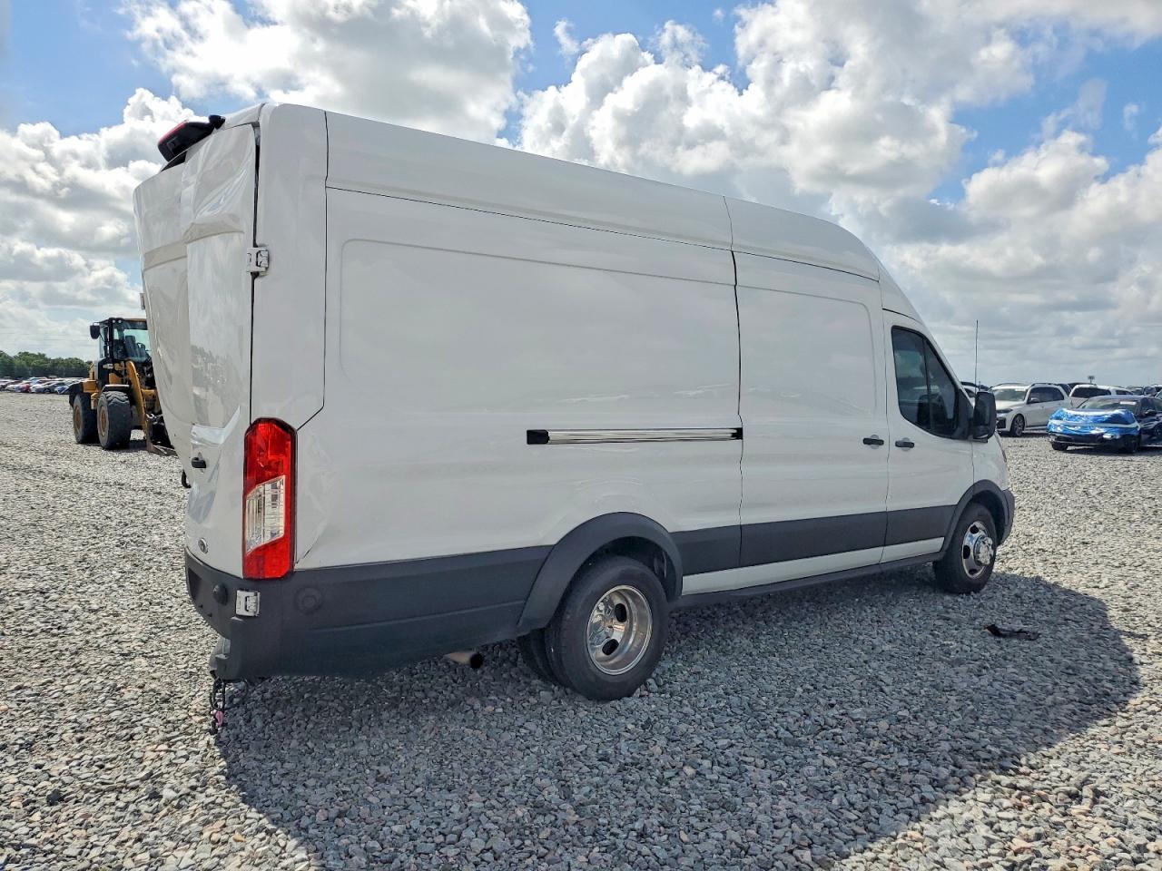 2024 Ford Transit 350 Hd Delivery Van - Image 4