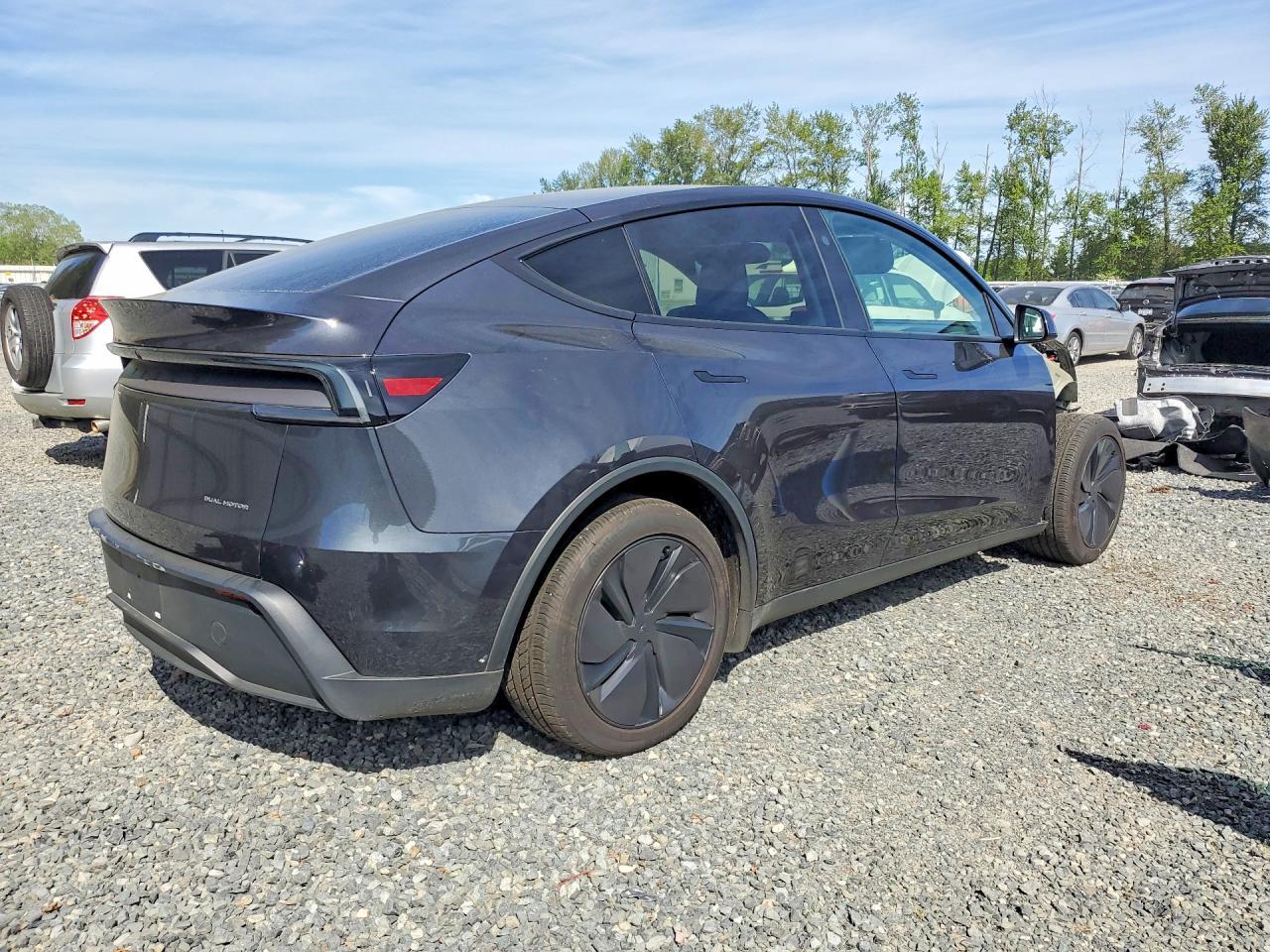2026 Tesla Model Y - Image 3