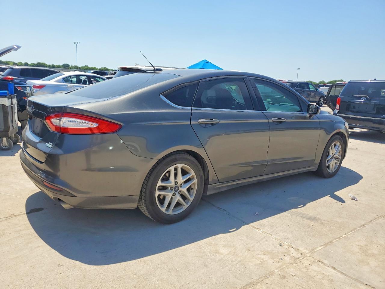 2016 Ford Fusion Se - Фото 3