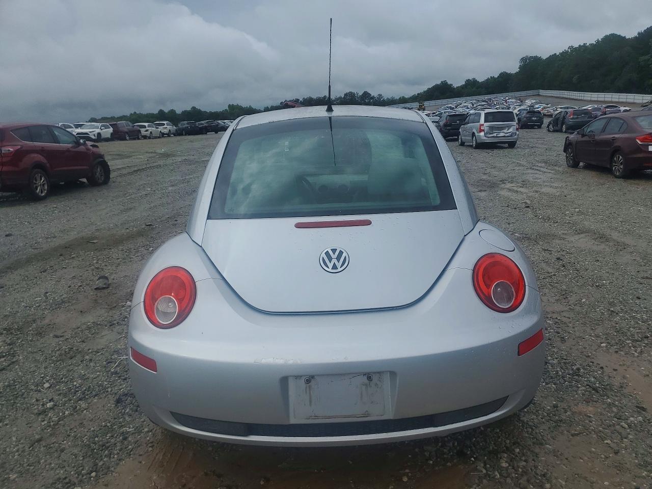 2006 Volkswagen New Beetle 2.5L - Image 6