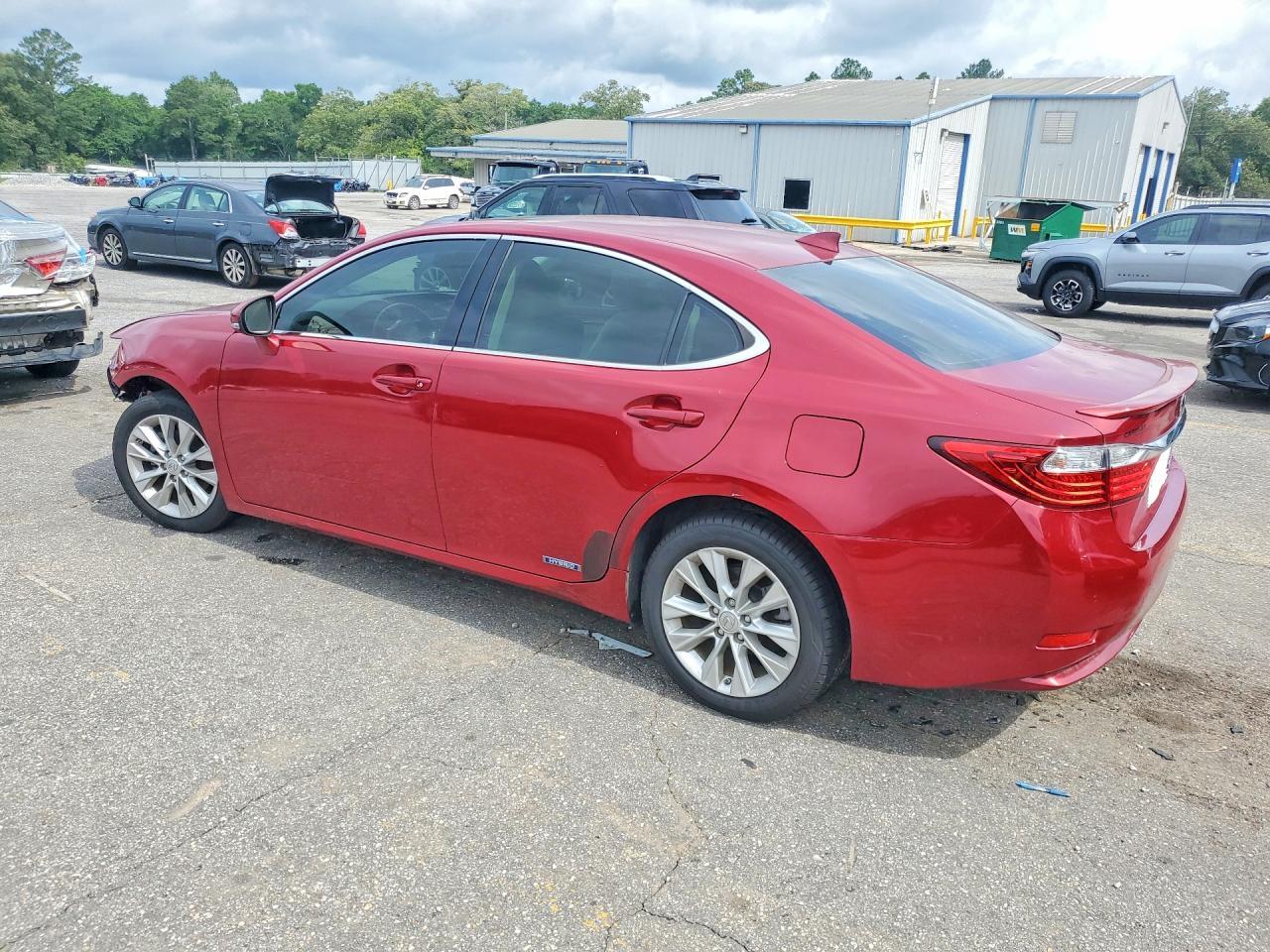 2015 Lexus Es 300H - Image 2