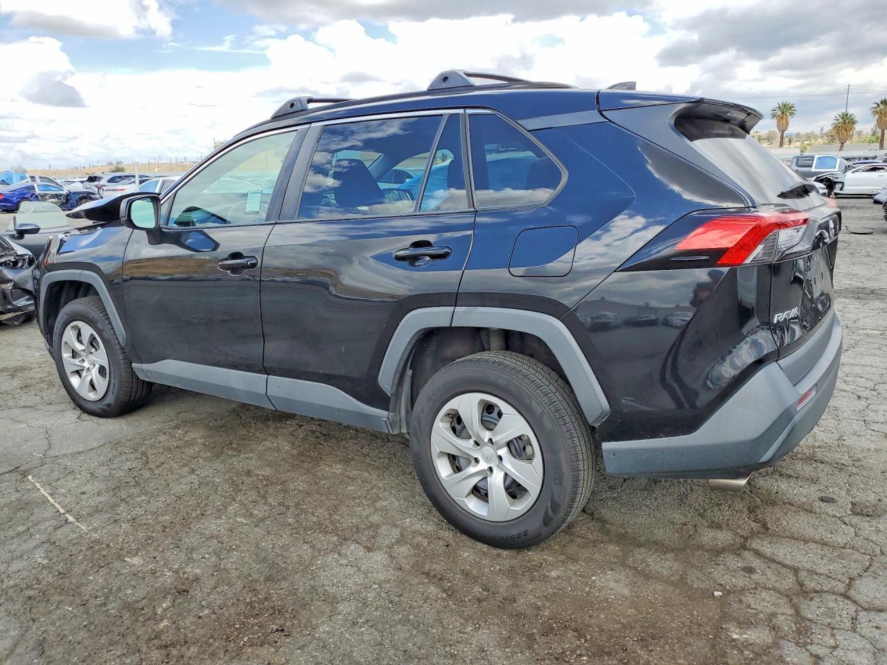 2020 Toyota Rav4 Le - Image 2