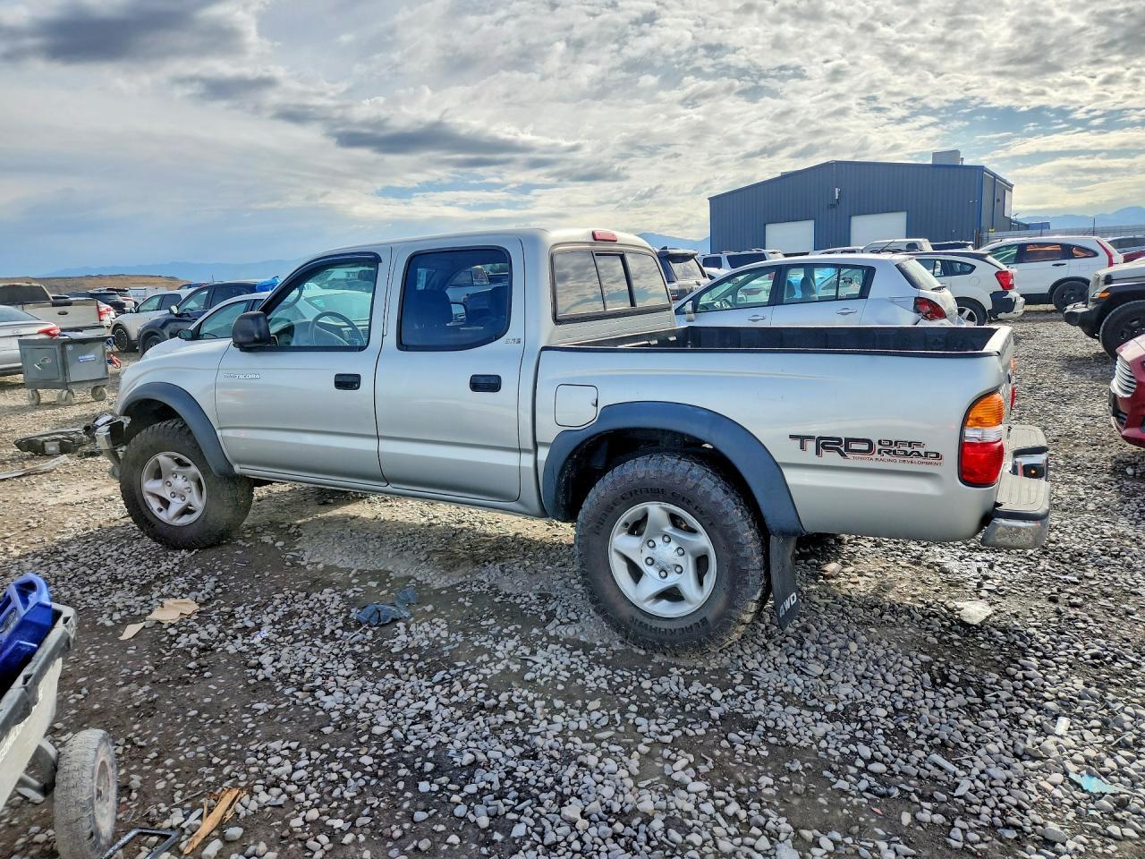 2003 Toyota Tacoma Deluxe - Фото 2