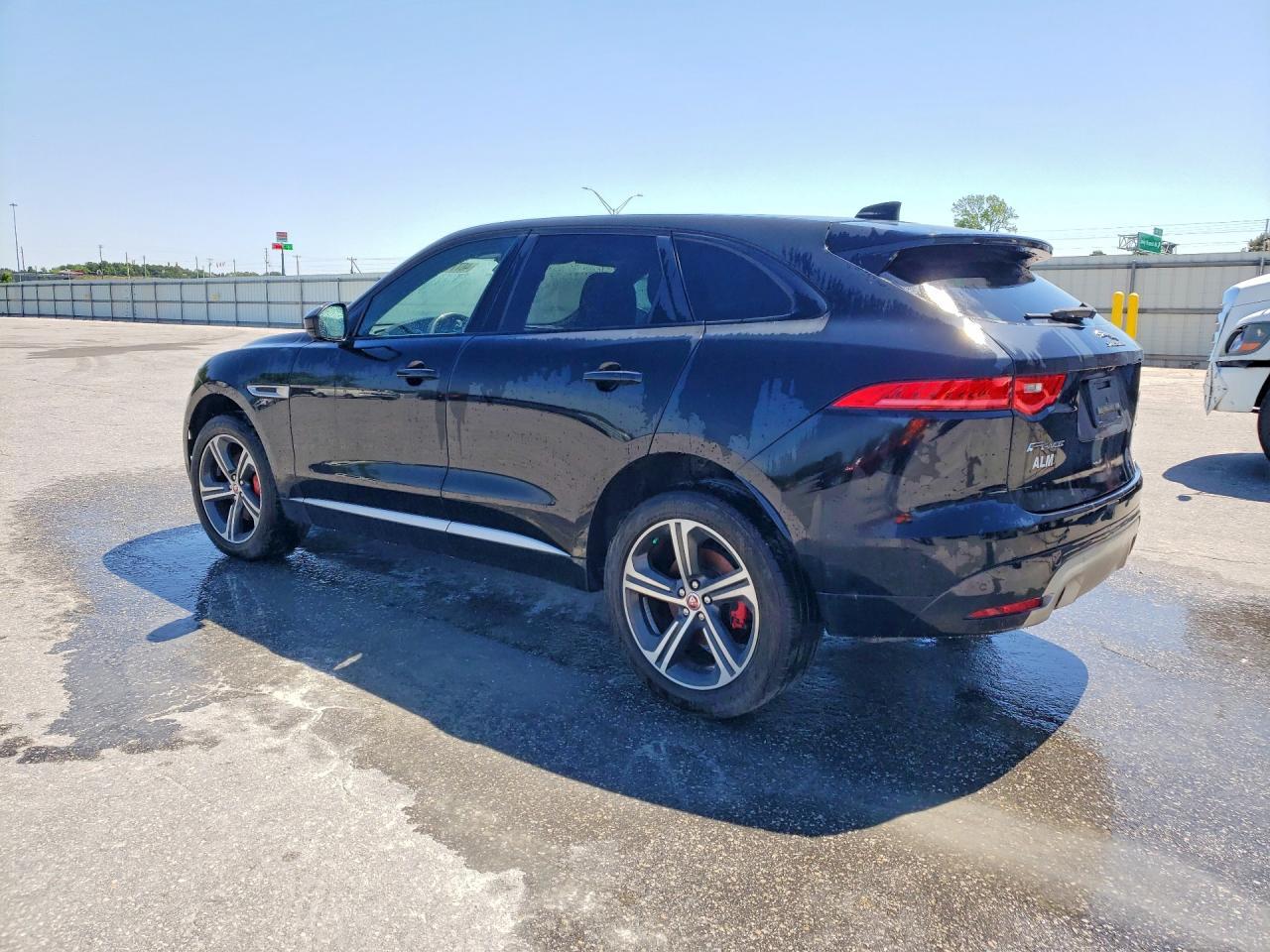 2020 Jaguar F-Pace S V6 - Фото 2