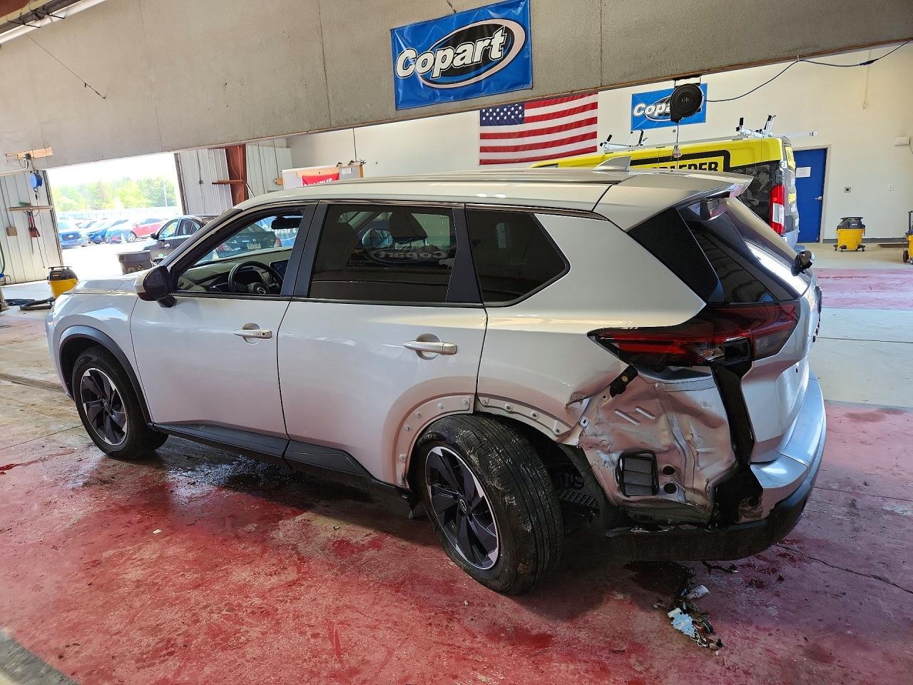 2024 Nissan Rogue Sv - Image 2