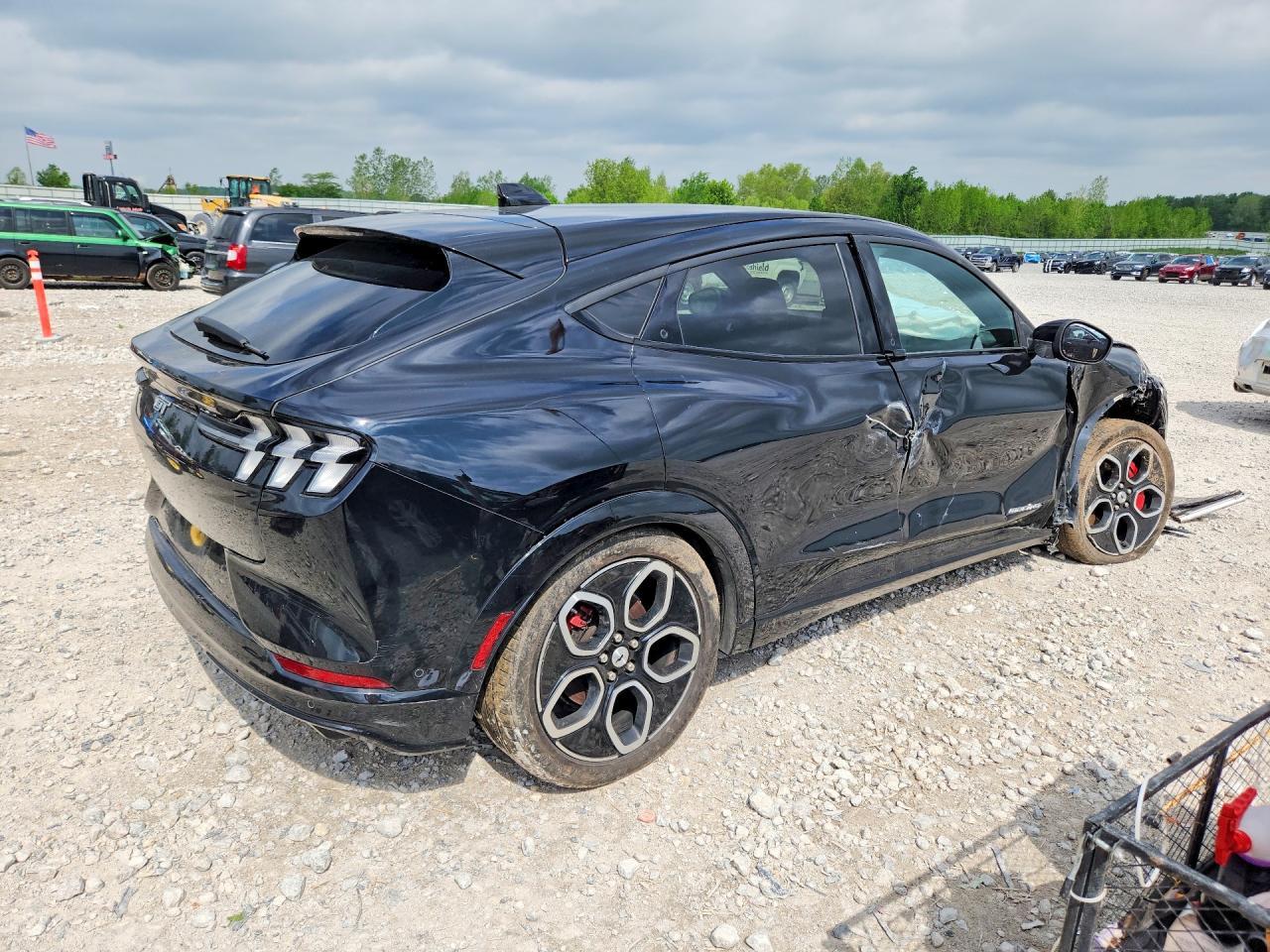 2022 Ford Mustang Mach-E Gt - Image 3