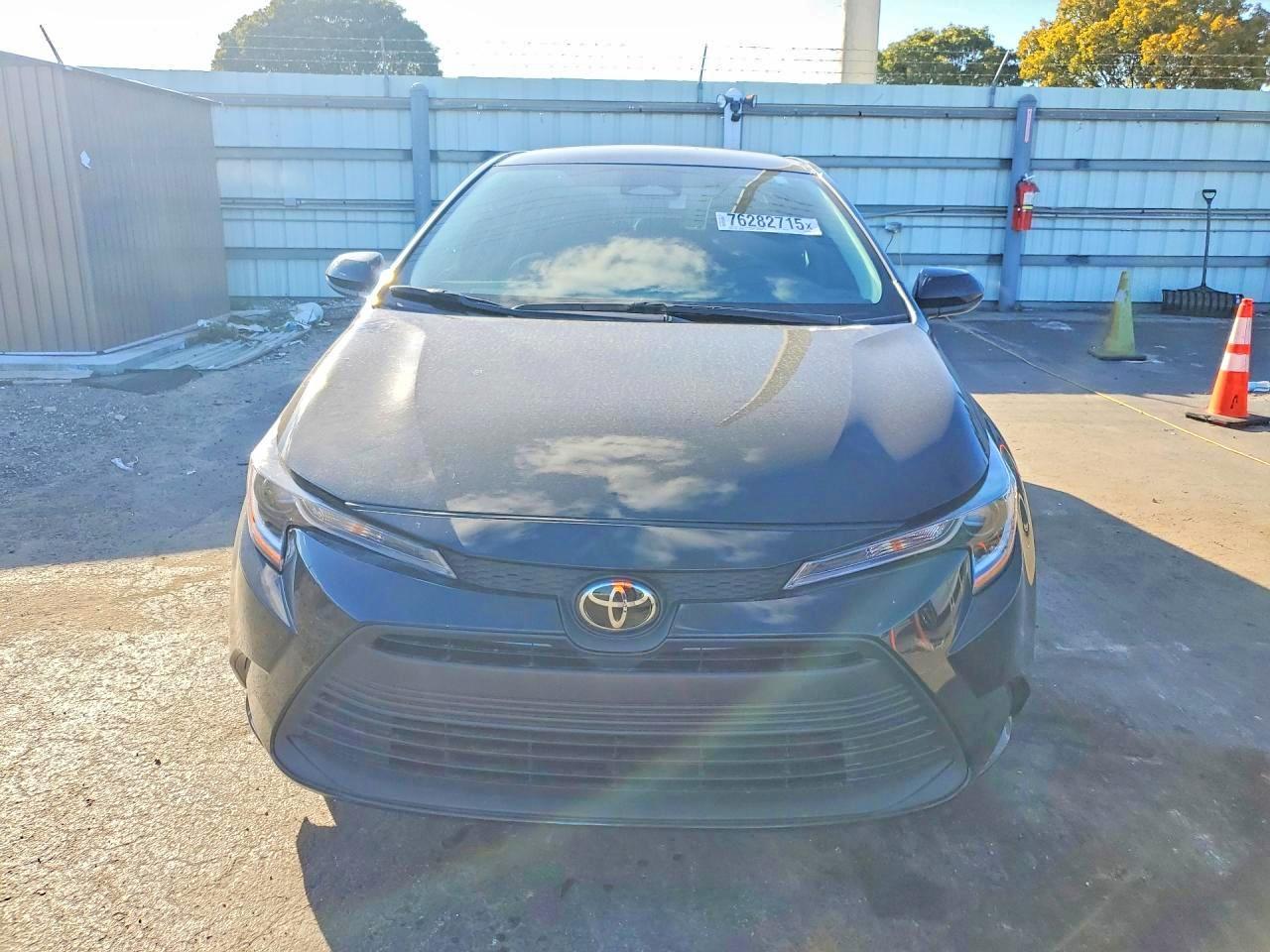 2025 Toyota Corolla Le - Image 5