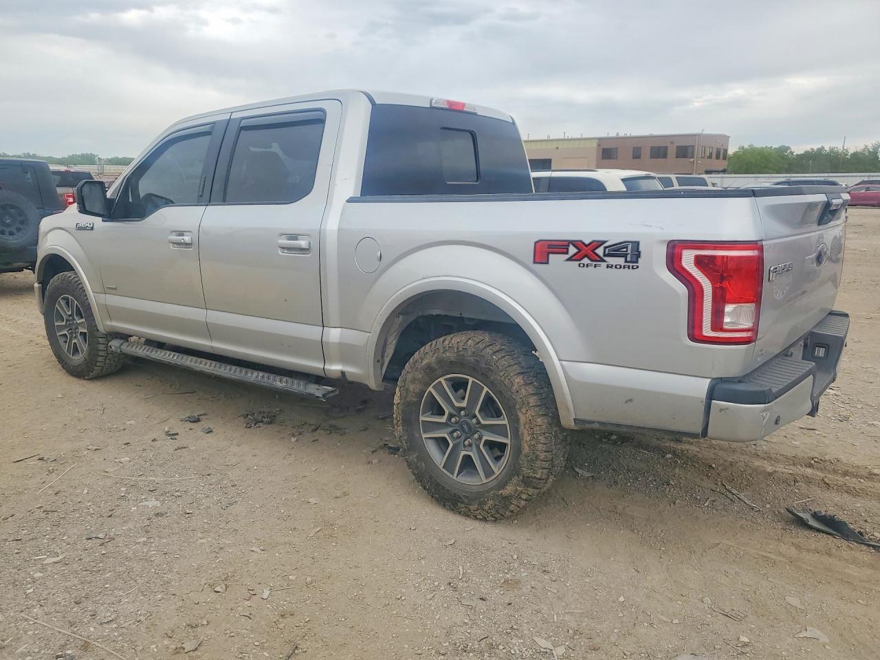 2016 Ford F150 Supercrew - Фото 2