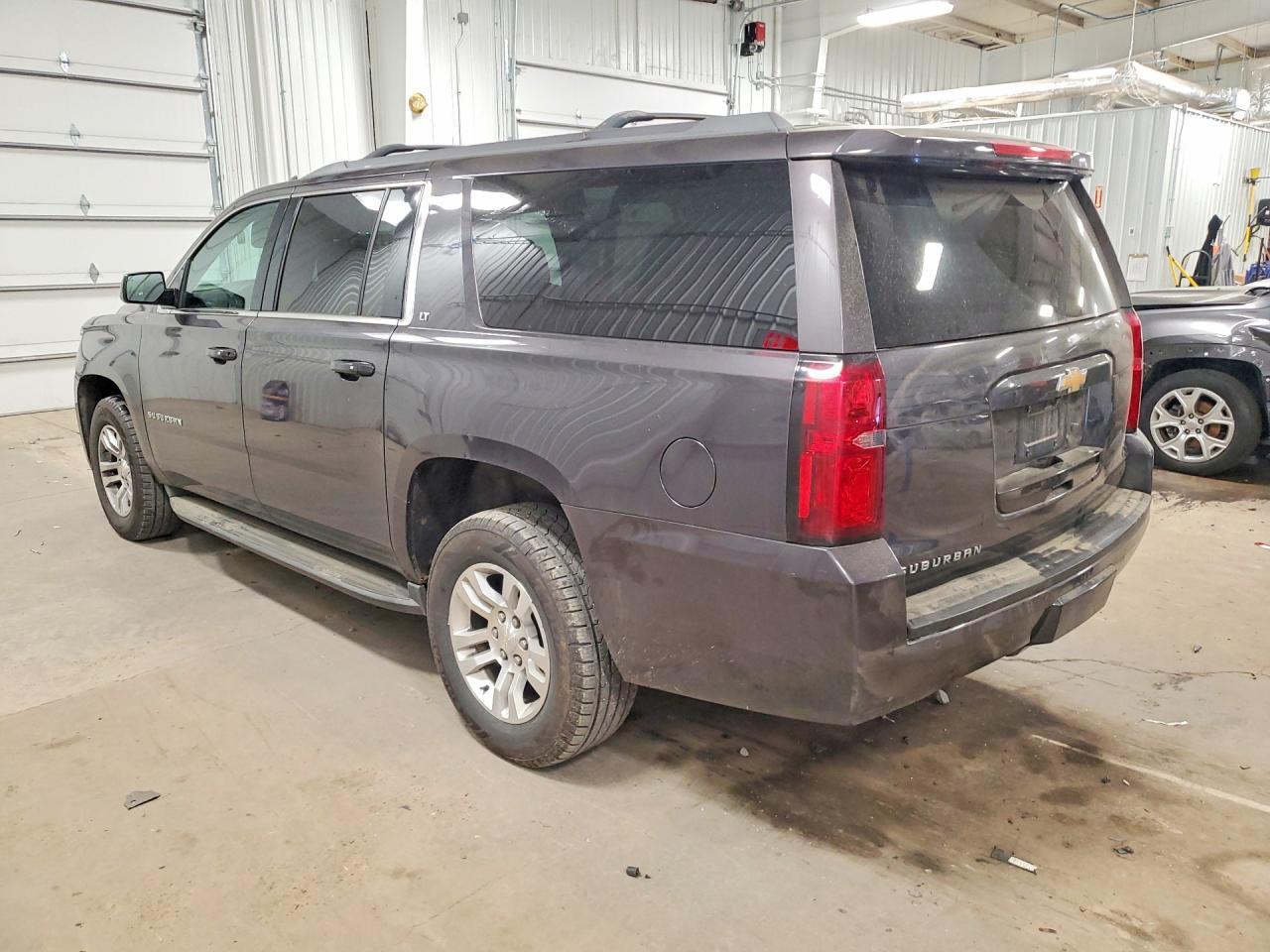2016 Chevrolet Suburban K1500 Lt - Фото 2