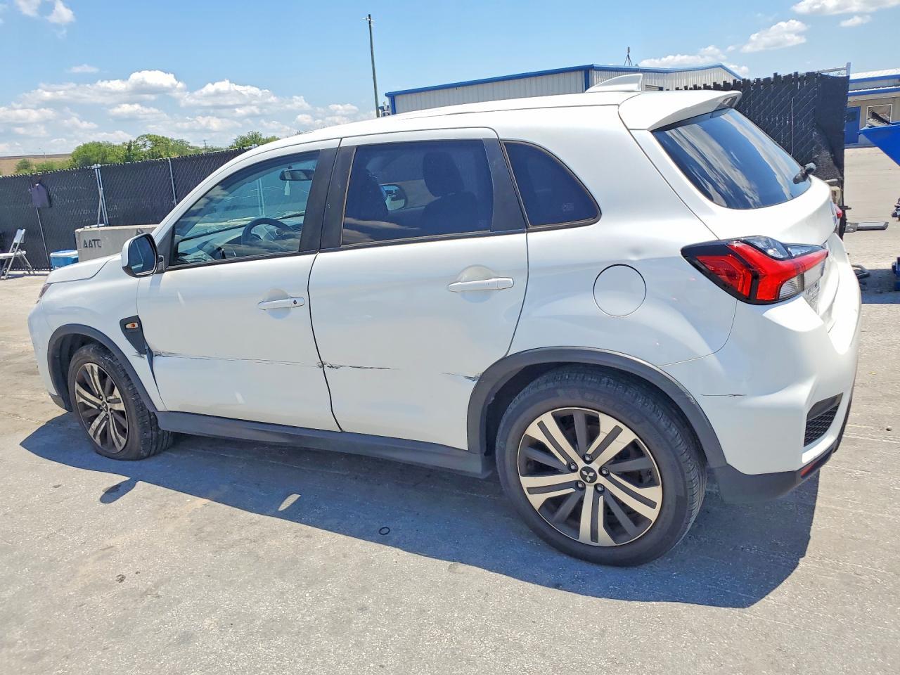 2020 Mitsubishi Outlander Sport Es - Image 2