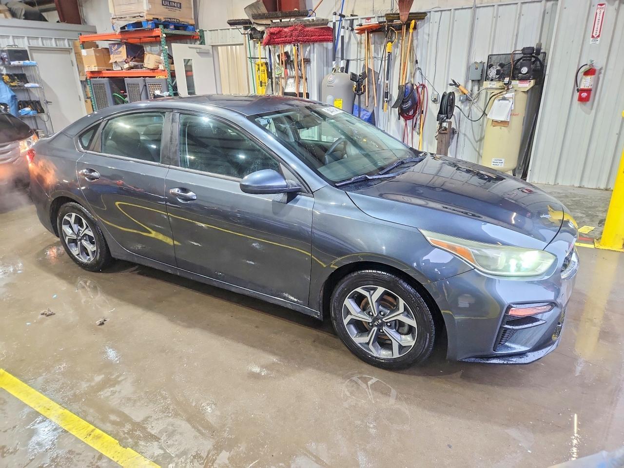 2020 Kia Forte Lxs - Image 4