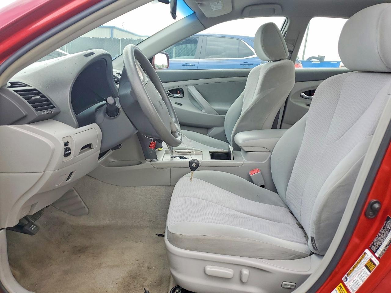 2011 Toyota Camry Base - Фото 7