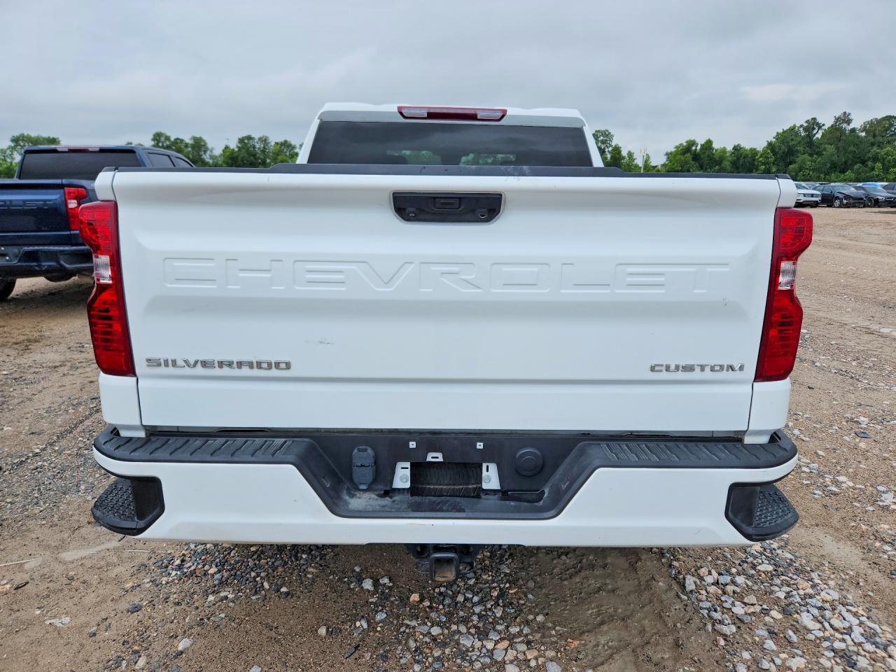 2025 Chevrolet Silverado K1500 Custom - Image 6