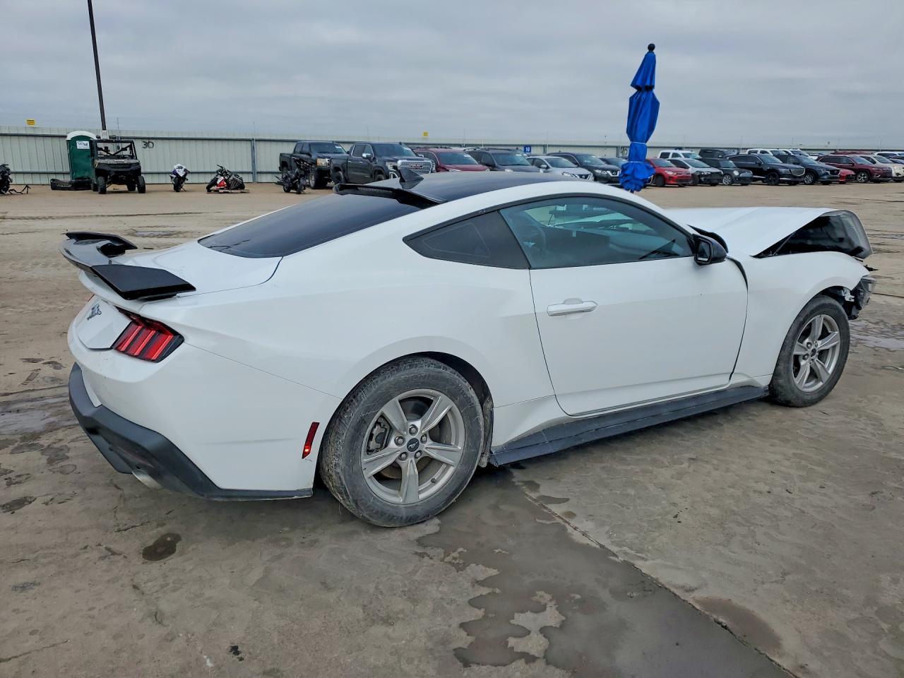 2024 Ford Mustang - Фото 3
