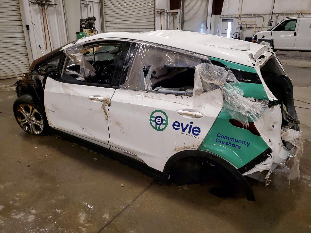 2021 Chevrolet Bolt Ev Lt - Фото 2