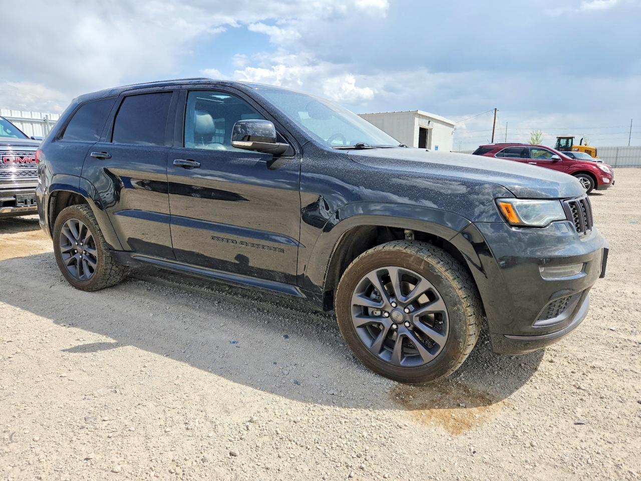 2019 Jeep Grand Cherokee Overland - Image 4
