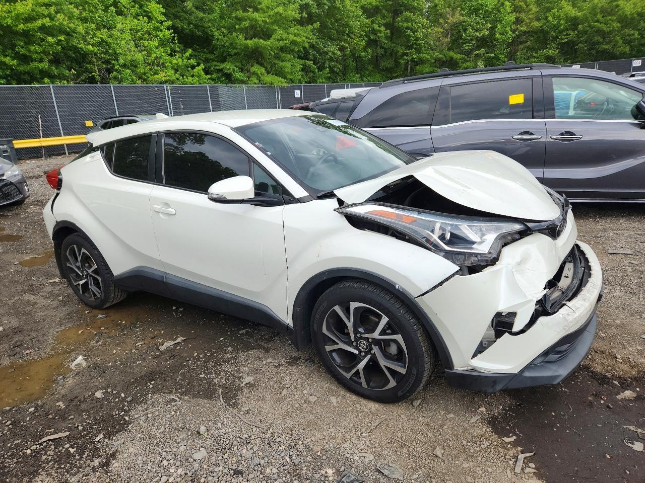 2018 Toyota C-Hr Xle Premium - Image 4