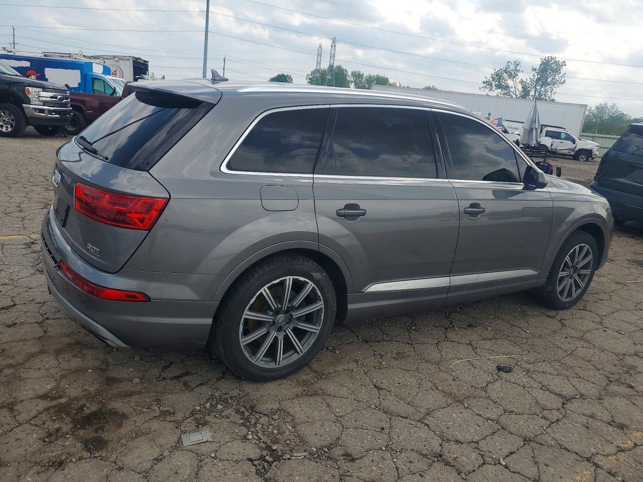 2017 Audi Q7 Premium Plus - Фото 3