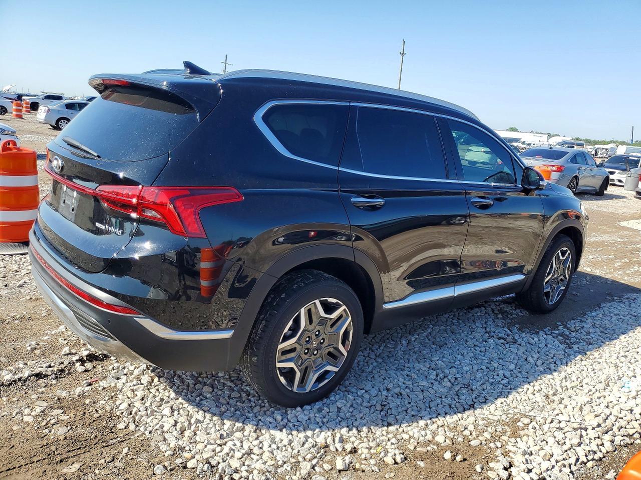 2023 Hyundai Santa Fe Limited - Image 3