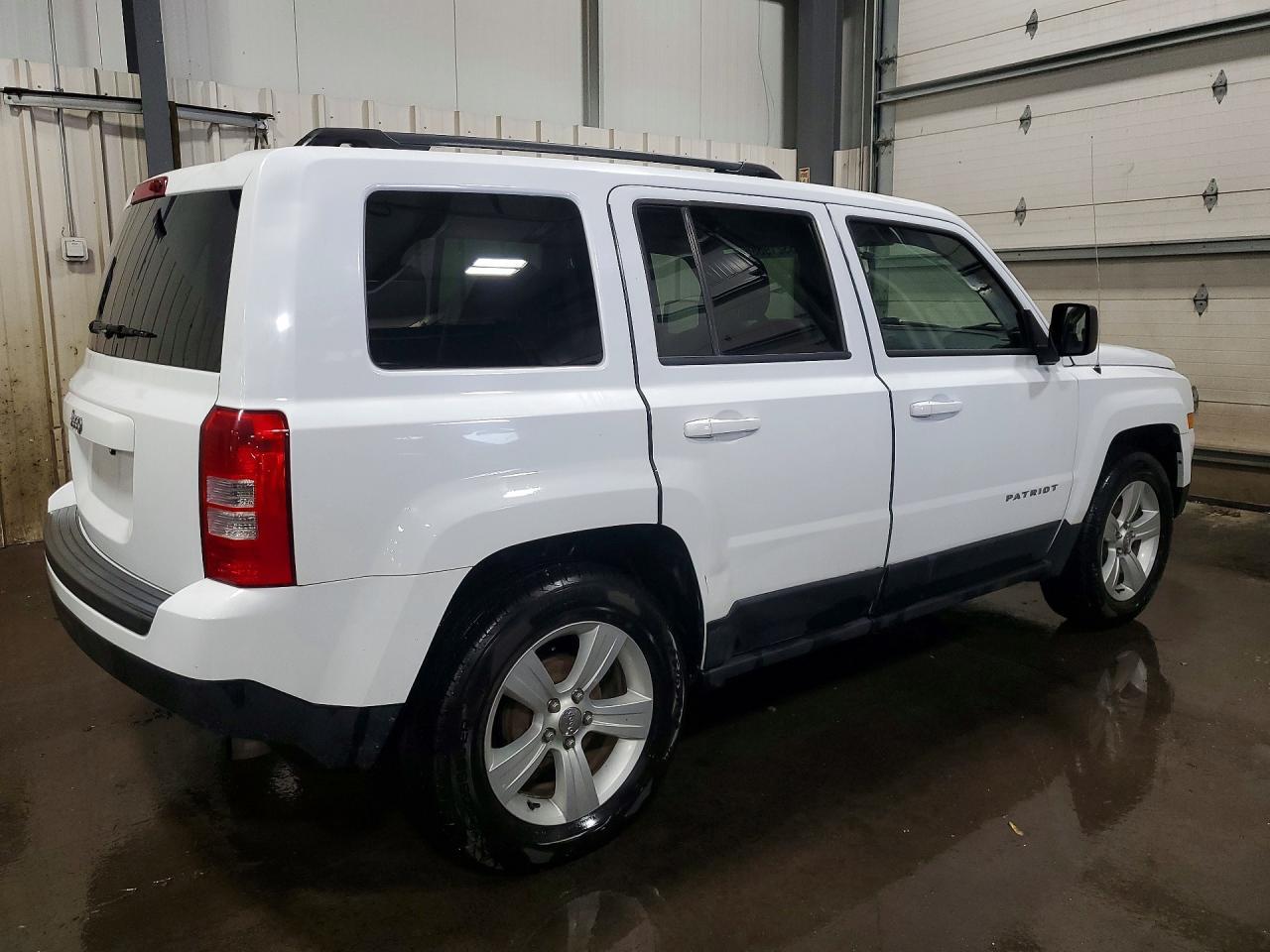 2014 Jeep Patriot Latitude - Фото 3