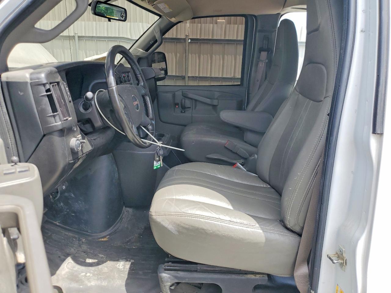 2023 GMC Savana G2500 - Фото 7