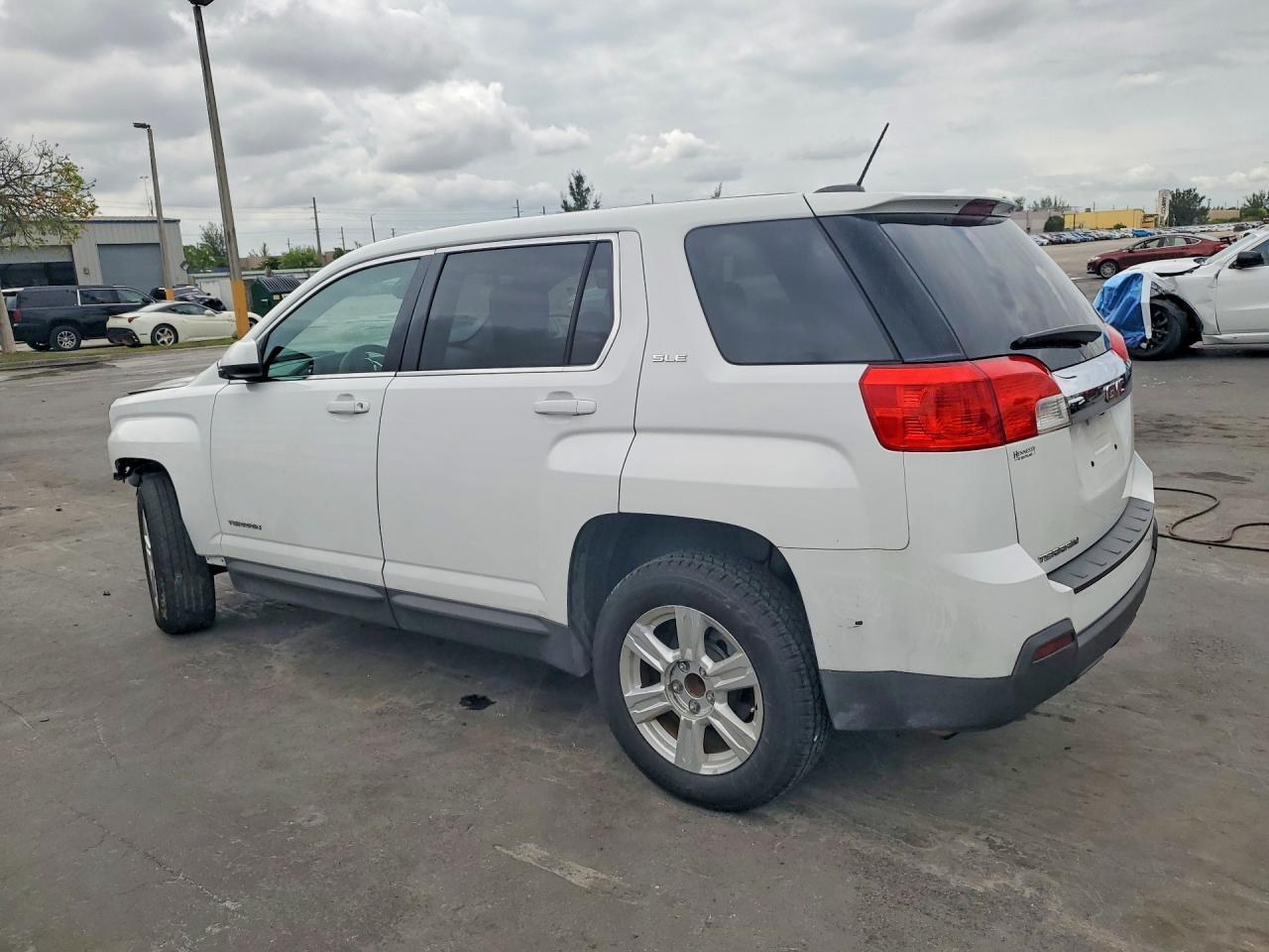 2015 GMC Terrain Sle - Image 2