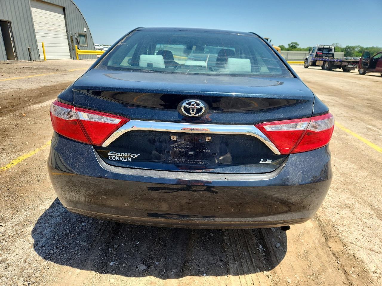2017 Toyota Camry Le - Фото 6