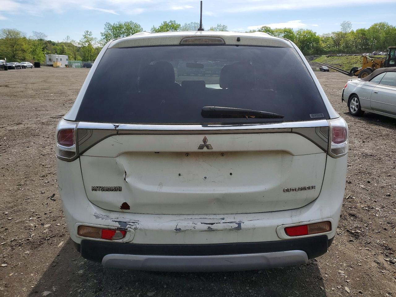 2015 Mitsubishi Outlander Se - Image 6
