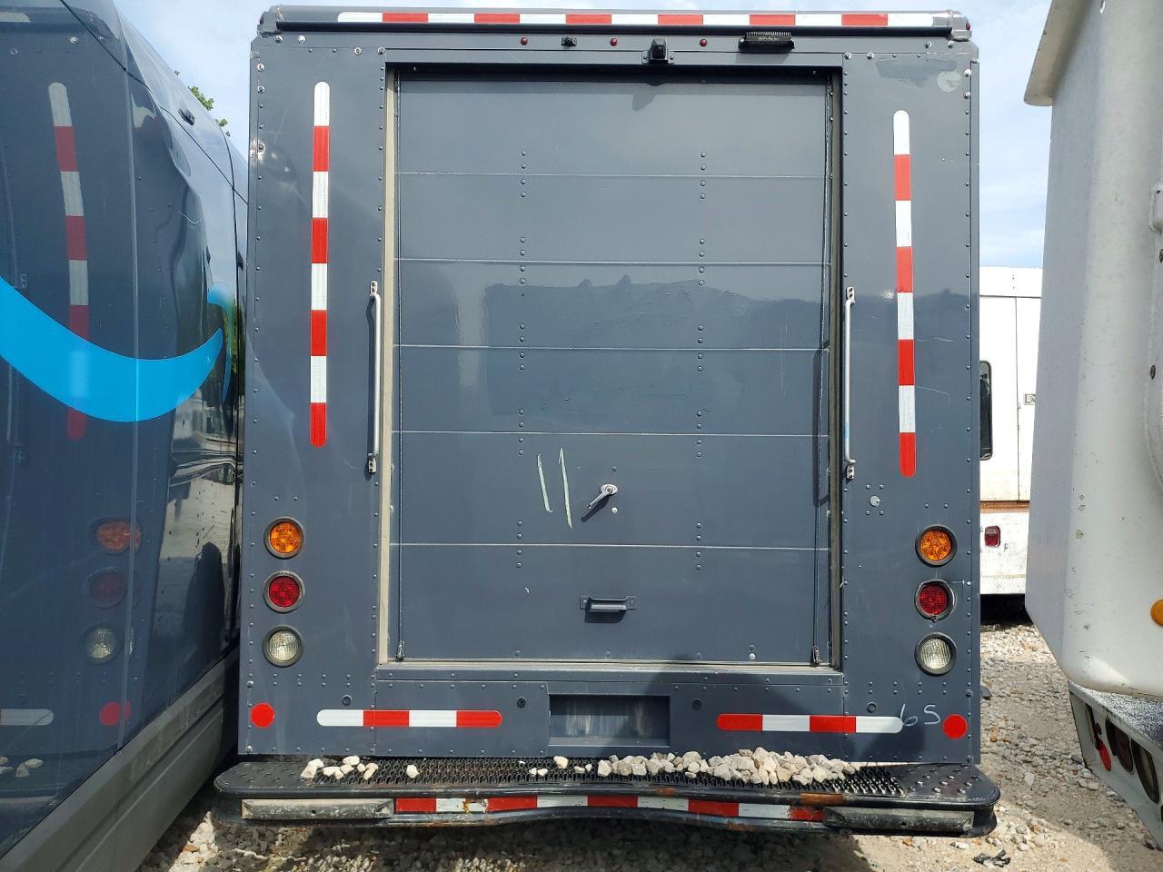 2019 Ford F-59 Step Van ** Cln Title * Pri Fleet ** - Image 6