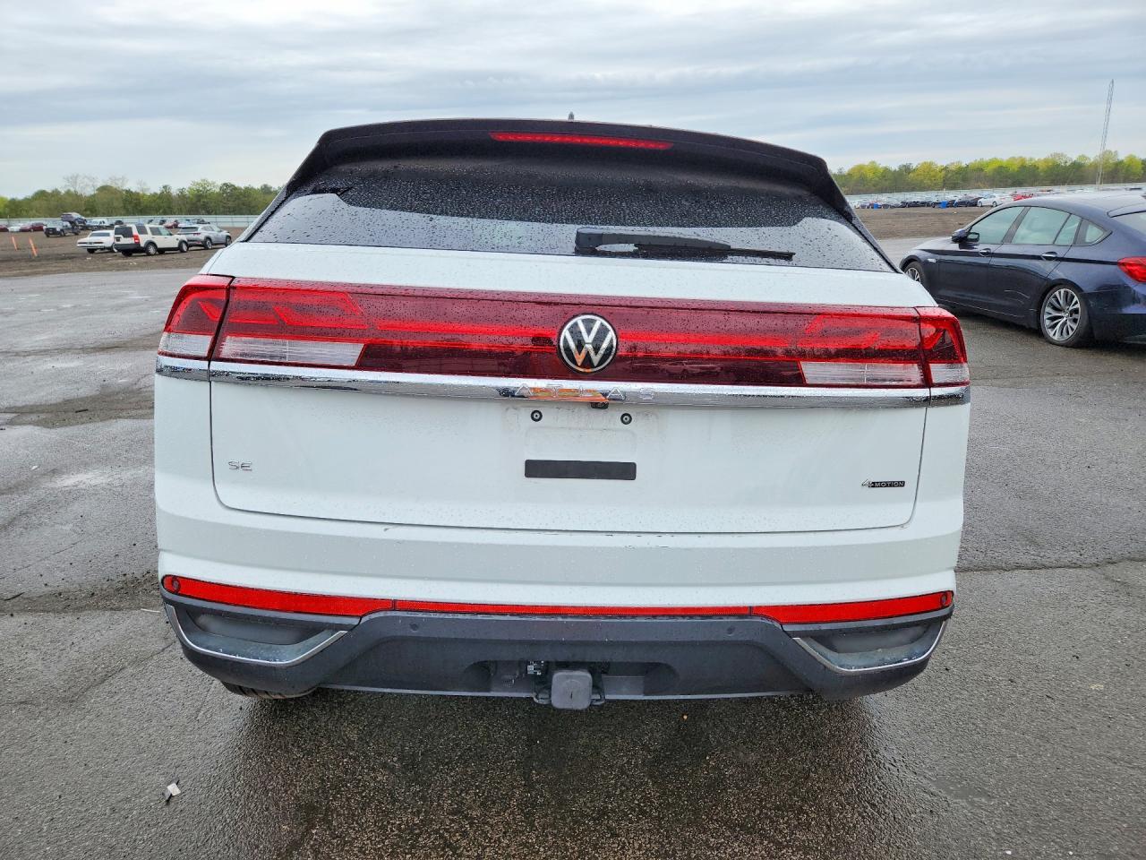 2024 Volkswagen Atlas Cross Sport Se - Image 6