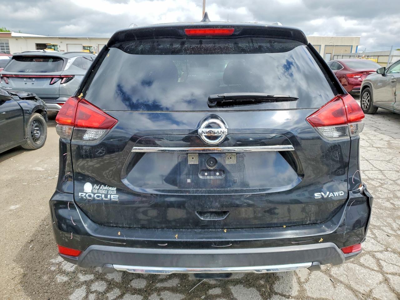 2018 Nissan Rogue Sv - Image 6