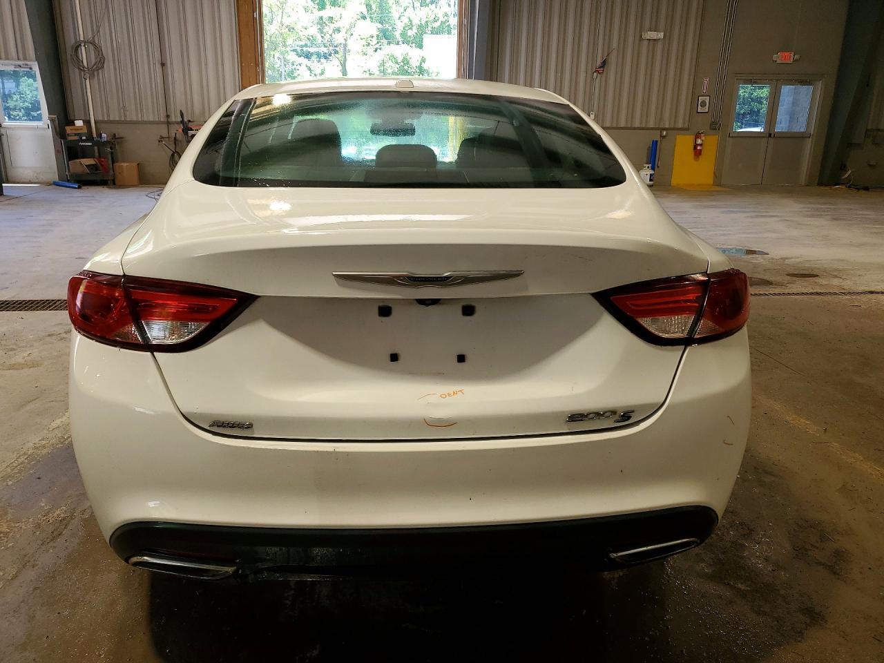 2015 Chrysler 200 S - Фото 6