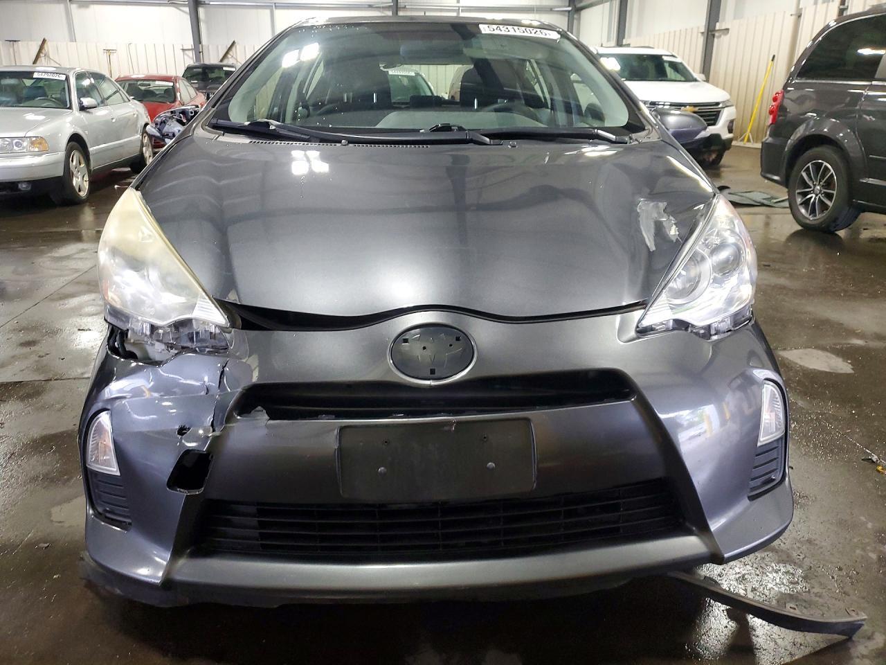 2013 Toyota Prius C Two - Фото 5