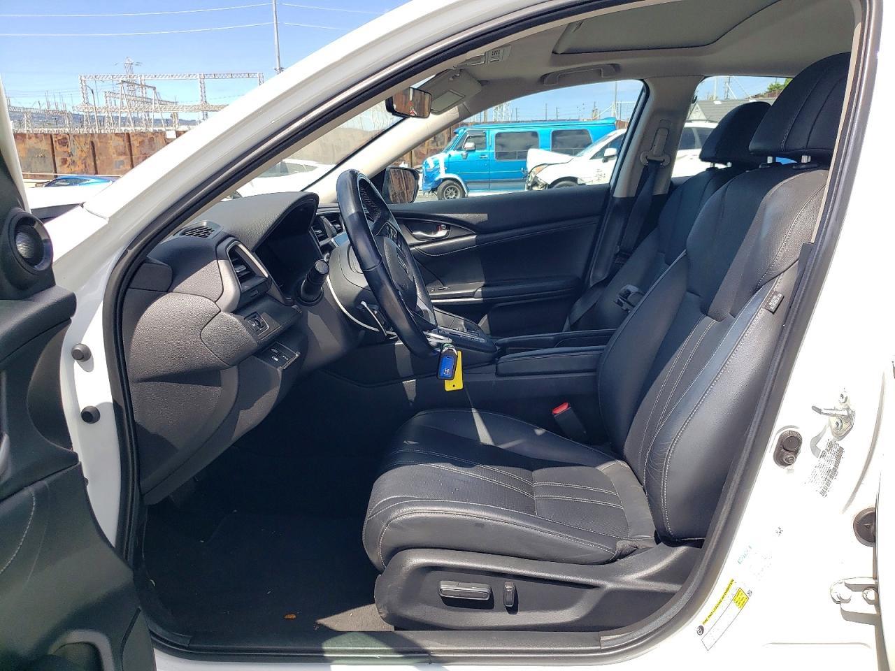 2021 Honda Insight Touring - Фото 7