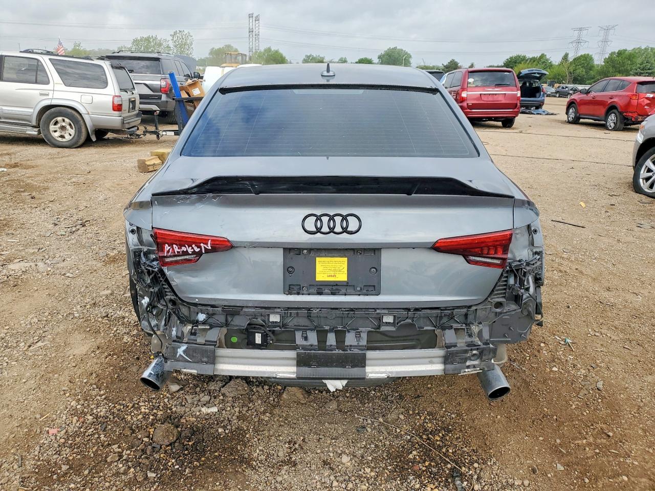 2017 Audi A4 Premium - Фото 6