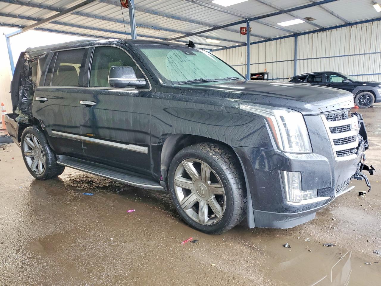 2015 Cadillac Escalade Premium - Image 4