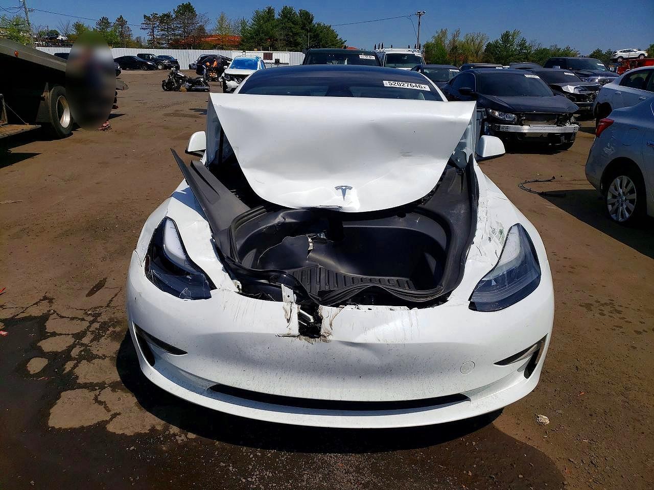 2022 Tesla Model 3 - Фото 5